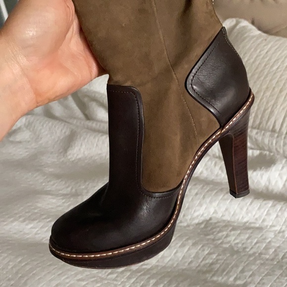 Knee high tan suede and leather BCBG boots - Picture 12 of 13